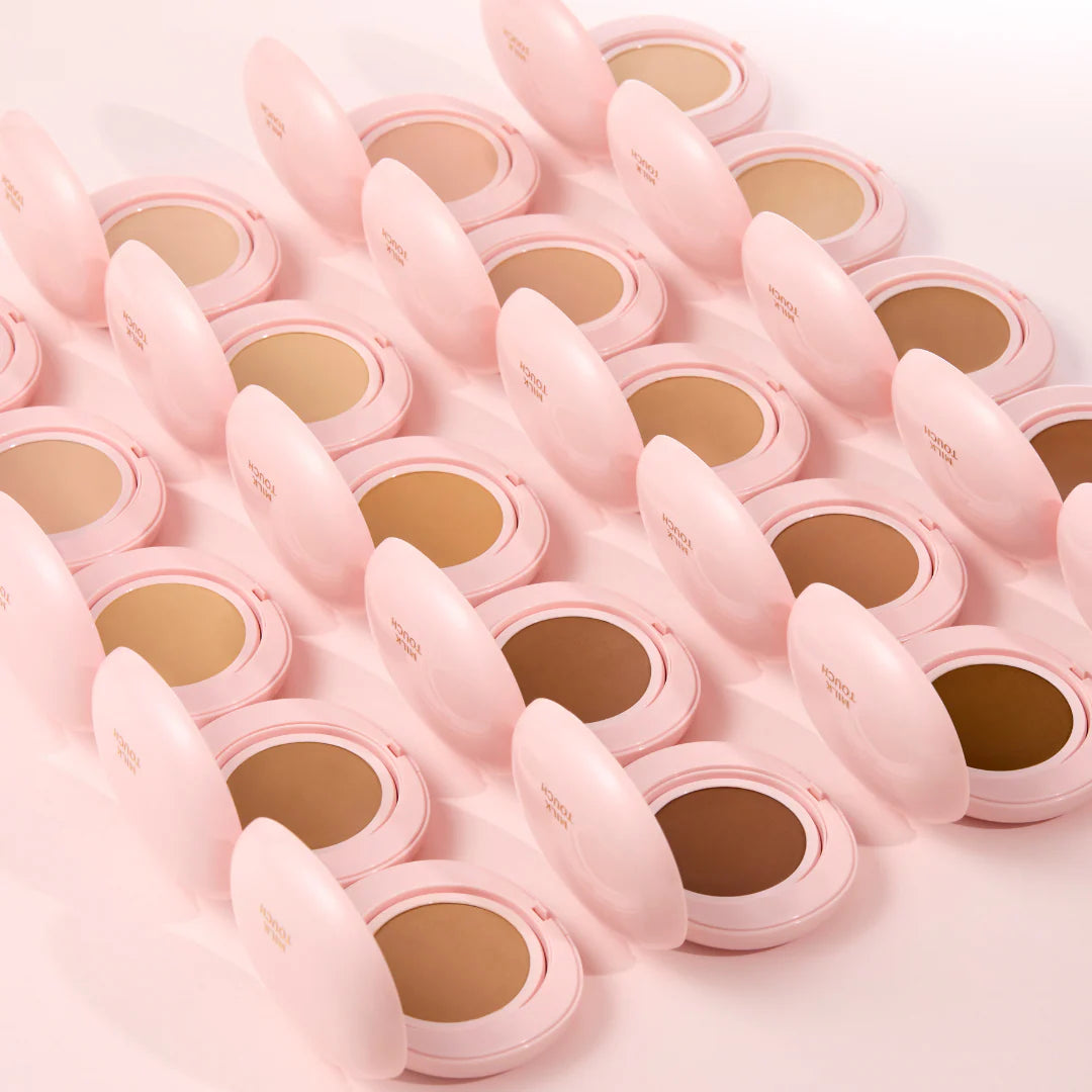 MILK TOUCH All-Day Skin Fit Milky Glow Cushion, 15g + OMAGGIO Mini Cushion Keyring