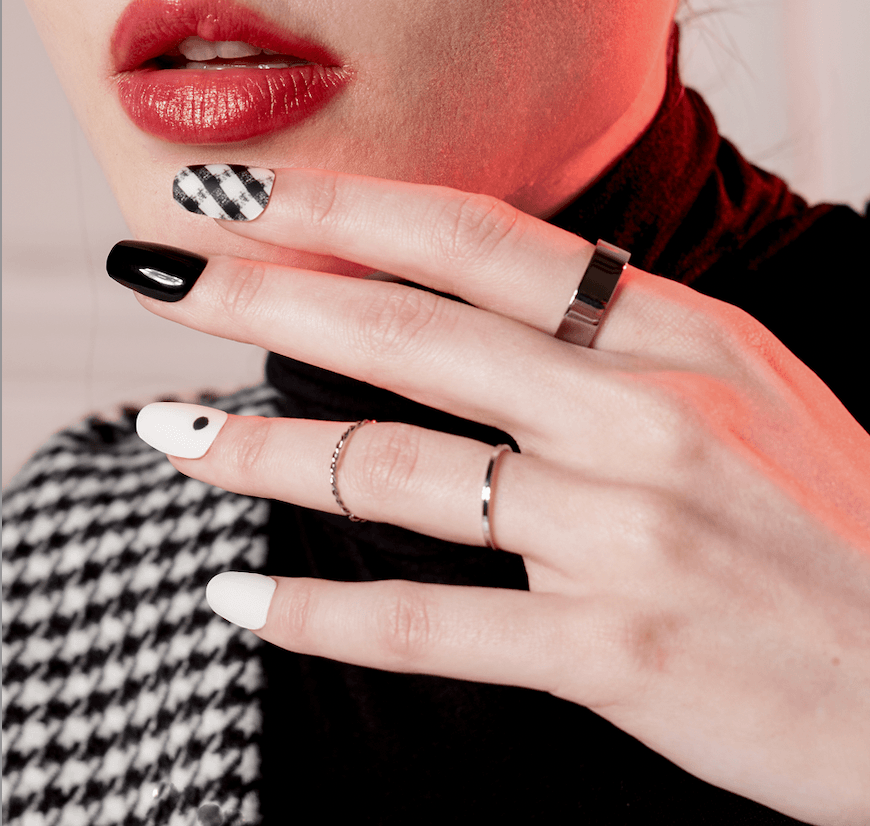 Adhesive Gel Nails - BLACK SHEPHERD CHECK